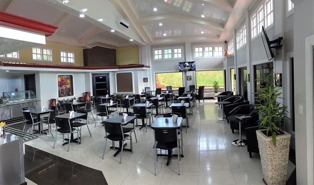 Prado Inn & Suites San José Buitenkant foto