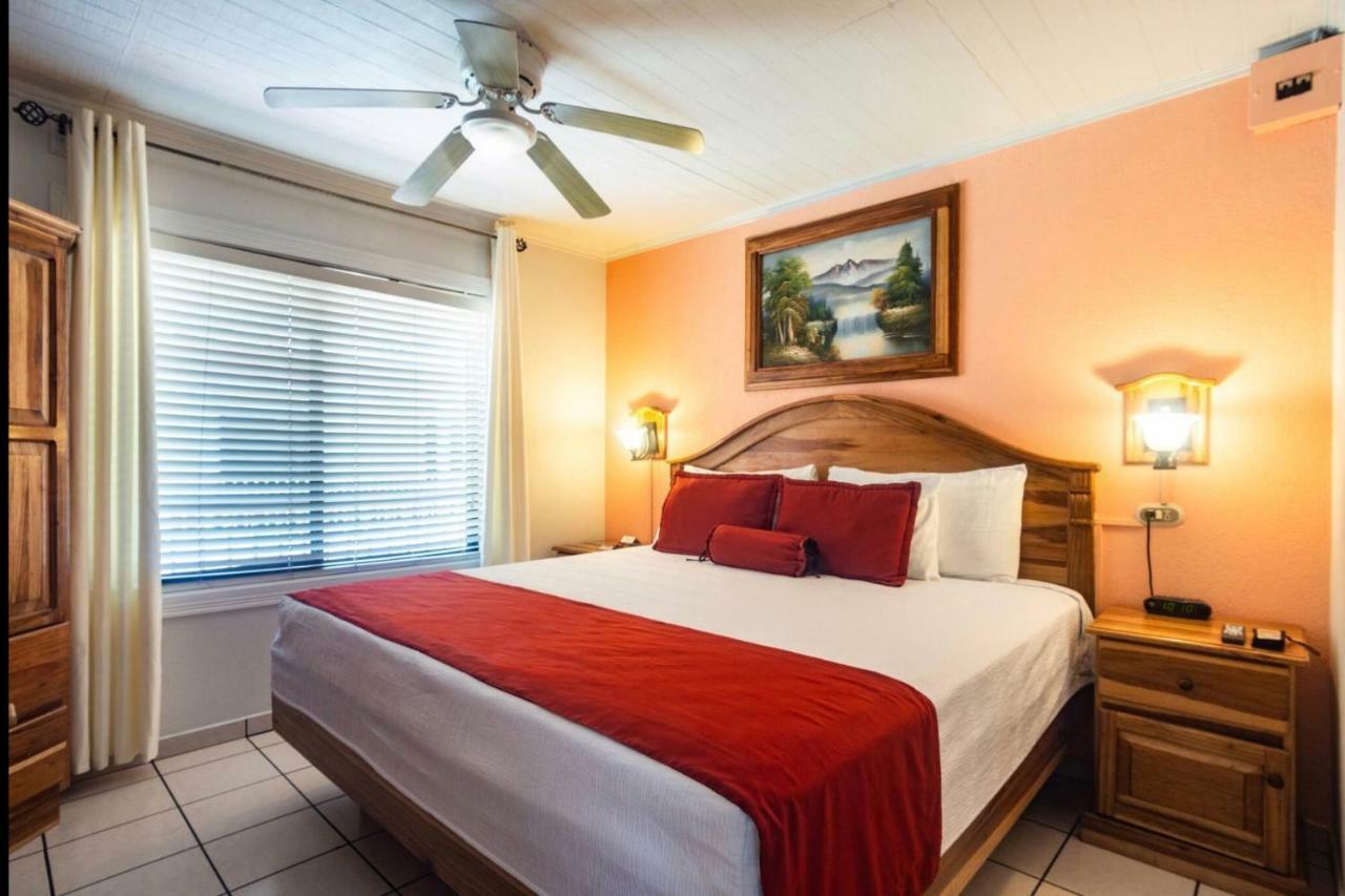 Prado Inn & Suites San José Buitenkant foto