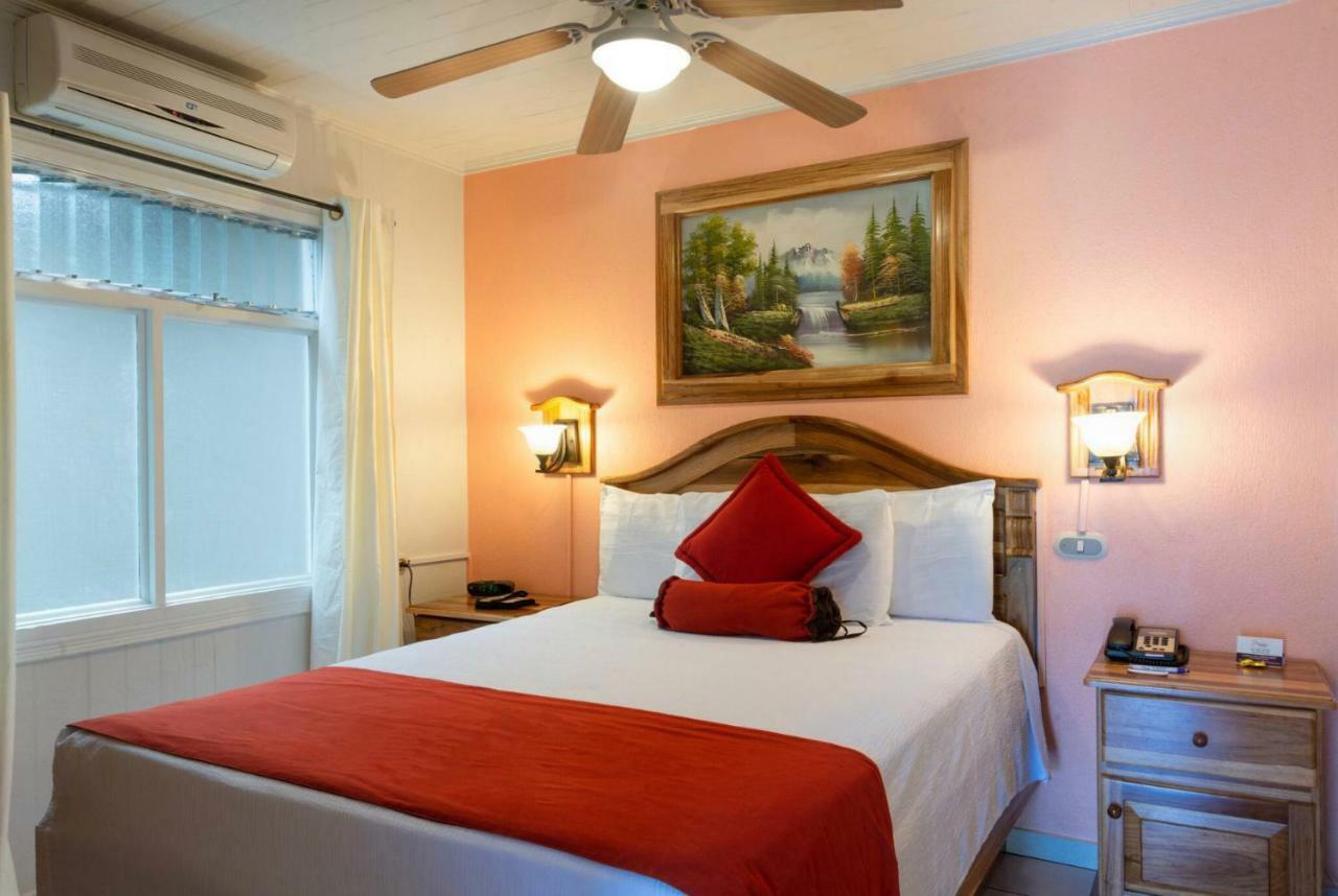 Prado Inn & Suites San José Buitenkant foto